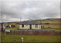 J3034 : Bungalow at the Moneyscalp Road junction on the A25 (Dublin Road) by Eric Jones