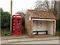 SK7731 : Bus shelter and K6 telephone kiosk by Alan Murray-Rust