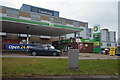 Luton : BP Petrol Station