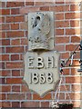 Datestone and crest, Maomyo, Main Street, Scraptoft