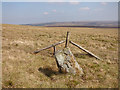 SE0071 : Boundary stone below Sweet Hill by Stephen Craven