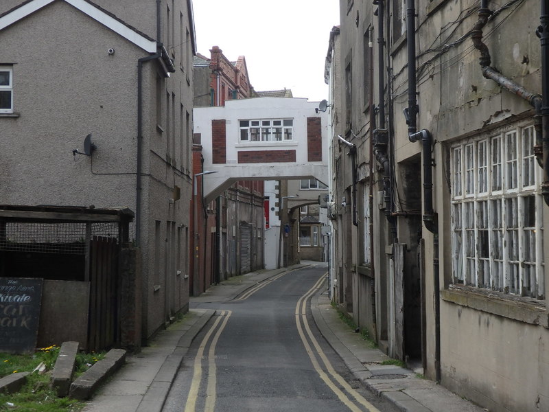 Back Crescent Street, Morecambe © Stephen Armstrong cc-by-sa/2.0 ...