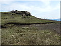 NM4629 : Basalt outcrop on Maol Mhèadhonach by Andy Waddington