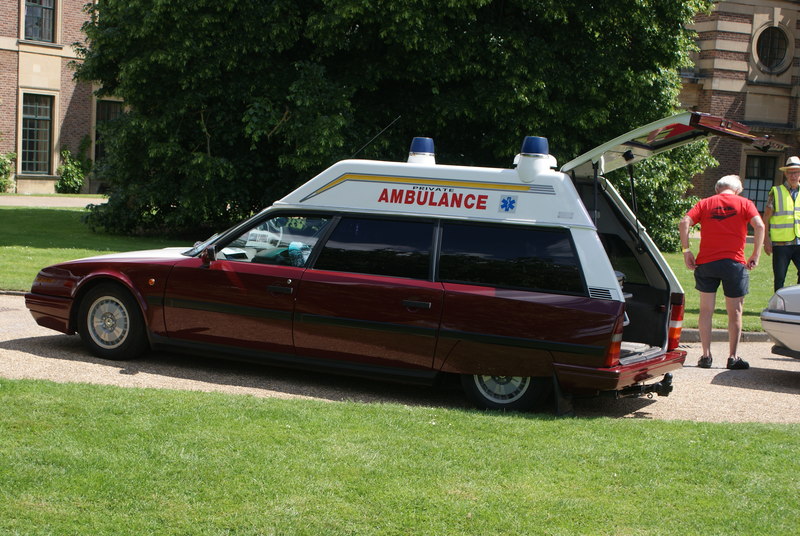 View of a Citroen CX ambulance in front... © Robert Lamb cc-by-sa/2.0 ...