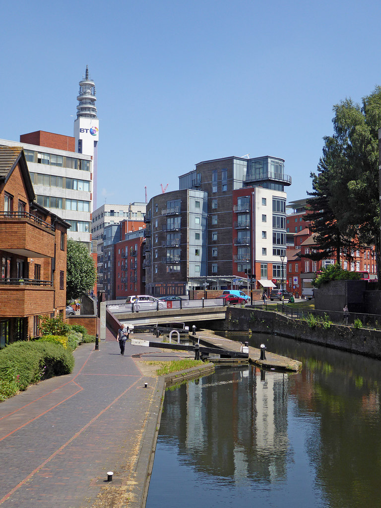 Birmingham and Fazeley Canal in... © Roger D Kidd cc-by-sa/2.0 ...