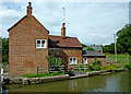SP5465 : Lock Cottage near Braunston in Northamptonshire by Roger  Kidd