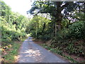 Llwybr yn gadael heol / Footpath exiting a road