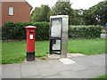 George VI postbox and telephone box on Beacon Lough Road