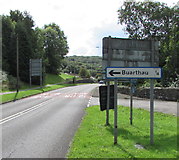 SS9386 : Buarthau direction and distance sign, Blackmill by Jaggery