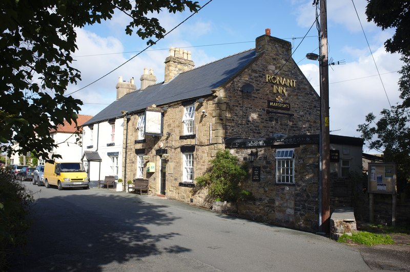 The Gronant Inn © Bob Harvey Cc-by-sa 2.0 :: Geograph Britain And Ireland