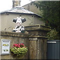 Whitefriars flowerpot cow, Settle