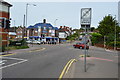 Approaching Crossroads, Totteridge Rd