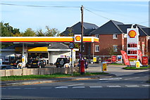 SU4107 : Shell service station on Southampton Road, Hythe by David Martin