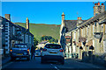 Castleton : Cross Street A6187