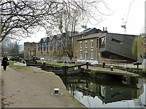 TQ3682 : Mile End Lock, Regent's Canal by Robin Webster