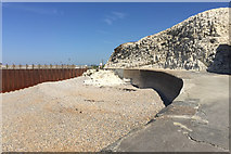 TV4898 : Cove southeast of the outfall groyne, Seaford by Robin Stott