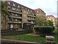TQ3480 : Parry House, Wapping Estate, Green Bank, Wapping by Robin Stott