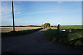 Road leading to Becketts Farm