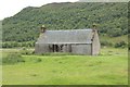NN6899 : Disused cottage in Glan Banchor by Graham Robson