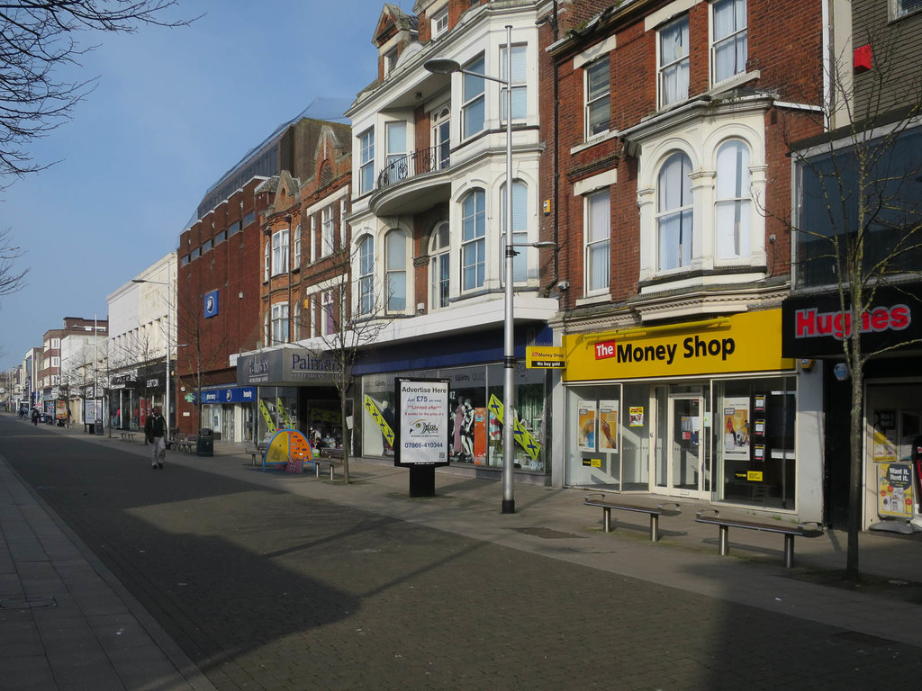 London Road North, Lowestoft © Hugh Venables Cc-by-sa 2.0 :: Geograph 