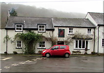 SO2417 : Dragon(s) Head Inn, Llangenny, Powys by Jaggery