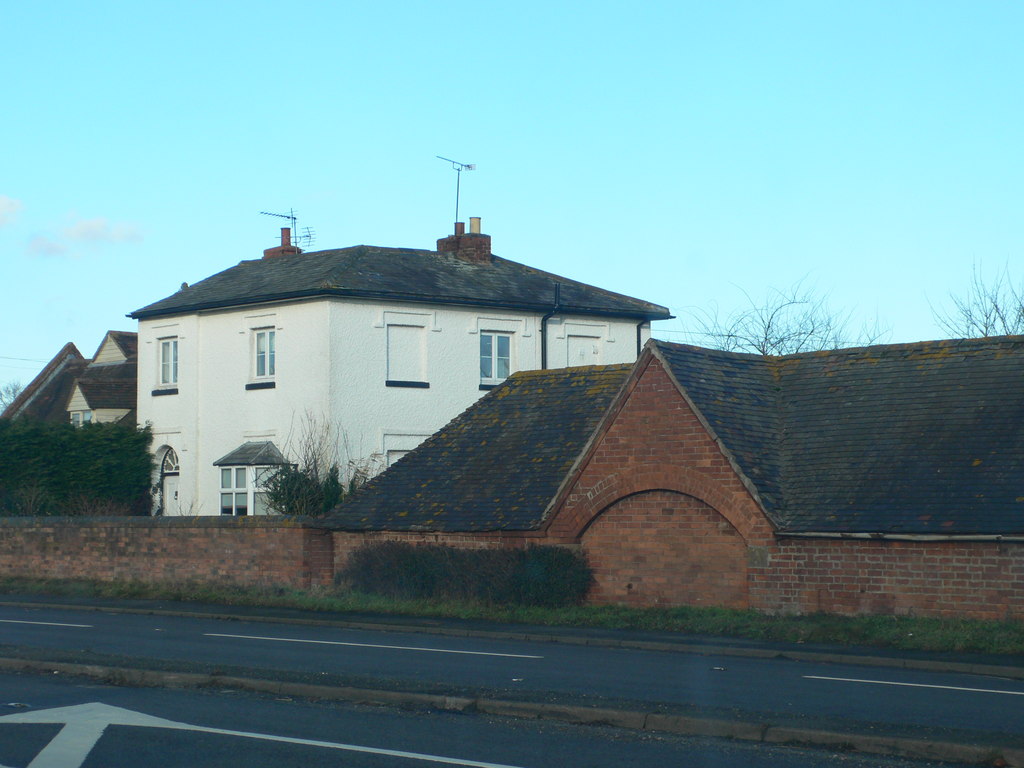 Bluebell Farm © Eirian Evans cc-by-sa/2.0 :: Geograph Britain and Ireland