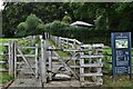 Restormel Castle: Entrance to the castle with ticket office beyond