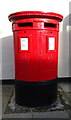 NZ6025 : Double Elizabeth II postbox on Cleveland Street, Redcar by JThomas