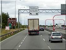 N9221 : N7/E20, Overhead Sign Gantry at Junction 8 by David Dixon