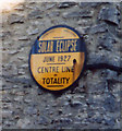 Old circular AA sign on the A6108 Victoria Road in Richmond