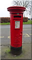 TA0531 : George VI postbox on Bricknell Avenue, Cottingham by JThomas