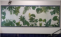 TQ2878 : Leaf Pattern Artwork at Sloane Square Underground Station by Free Man