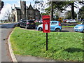 ST2991 : Queen Elizabeth II postbox, Oliphant Circle, Malpas, Newport by Jaggery