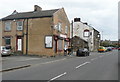 Closed shop and very closed pub, Roker Lane, Pudsey