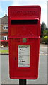 Close up, Elizabeth II postbox on Elveley Drive, West Ella