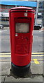 Elizabeth II postbox on London Road, Liverpool