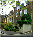 Highgate : housing terrace, Pond Square