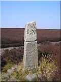 SE1052 : Mended boundary stone by John Illingworth