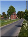 Cottages by Ipsden church