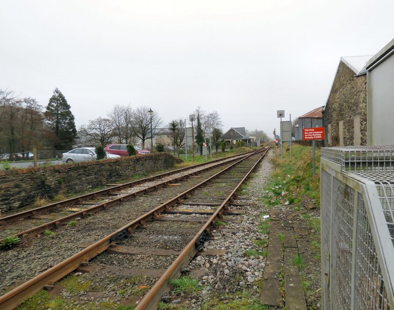 Cambrian railway © Gerald England cc-by-sa/2.0 :: Geograph Britain and ...