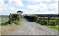 Private farm lane  linking Tate  Road and Shaughan Road