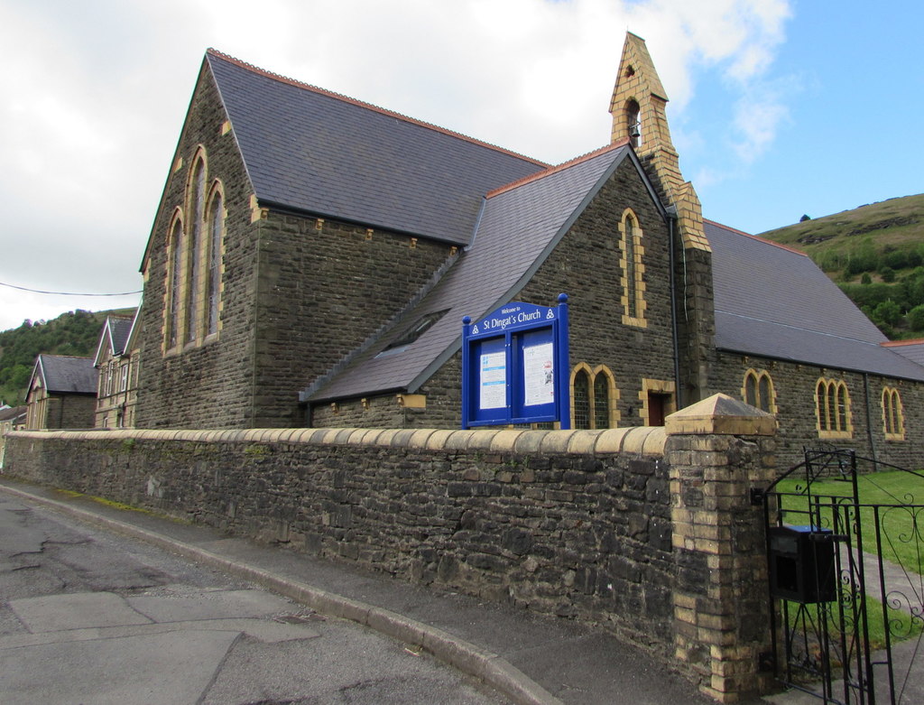 St Dingat's Church, New Tredegar © Jaggery ccbysa/2.0 Geograph