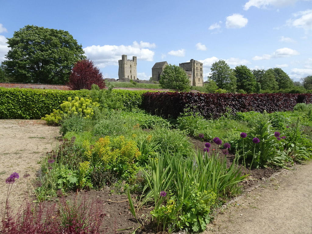 Helmsley Walled Garden and castle © Nigel Thompson cc-by-sa/2.0 ...