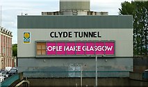 NS5466 : Ople Make Glasgow by Alan Murray-Rust