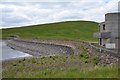 NT0820 : Dam and control building, Fruid Reservoir by Jim Barton