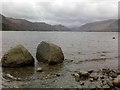 NY2621 : Hundred Year Stone, Derwent Water by Darrin Antrobus