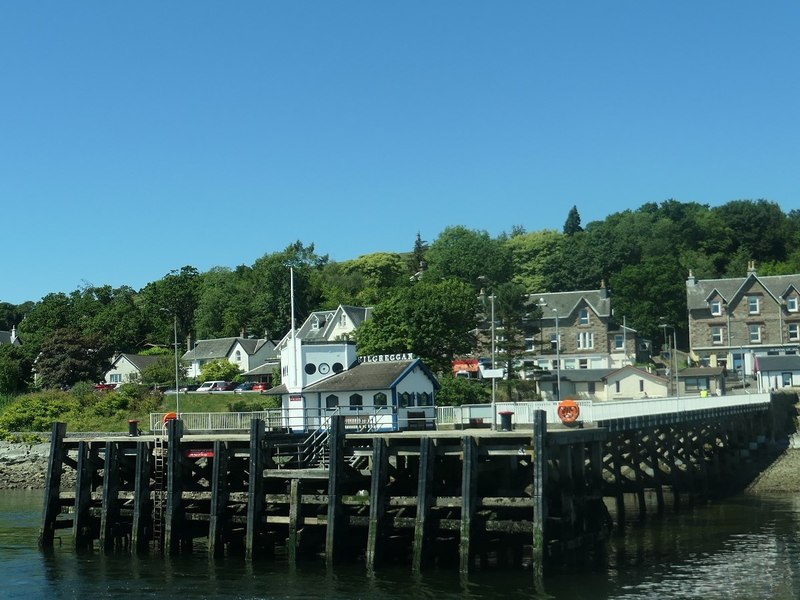 Ferry pier, Kilcreggan © Christine Johnstone cc-by-sa/2.0 :: Geograph ...