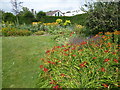 Summer flowers in Broadview Gardens