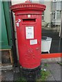 SH5772 : King George V pillar box, Bangor by Meirion