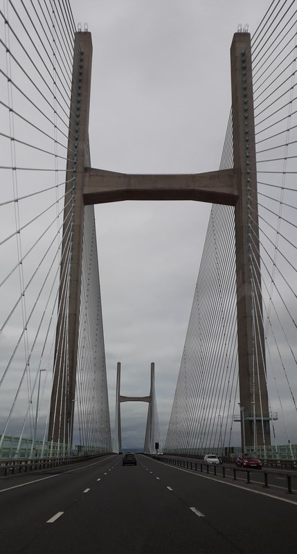 the-prince-of-wales-bridge-anthony-parkes-cc-by-sa-2-0-geograph